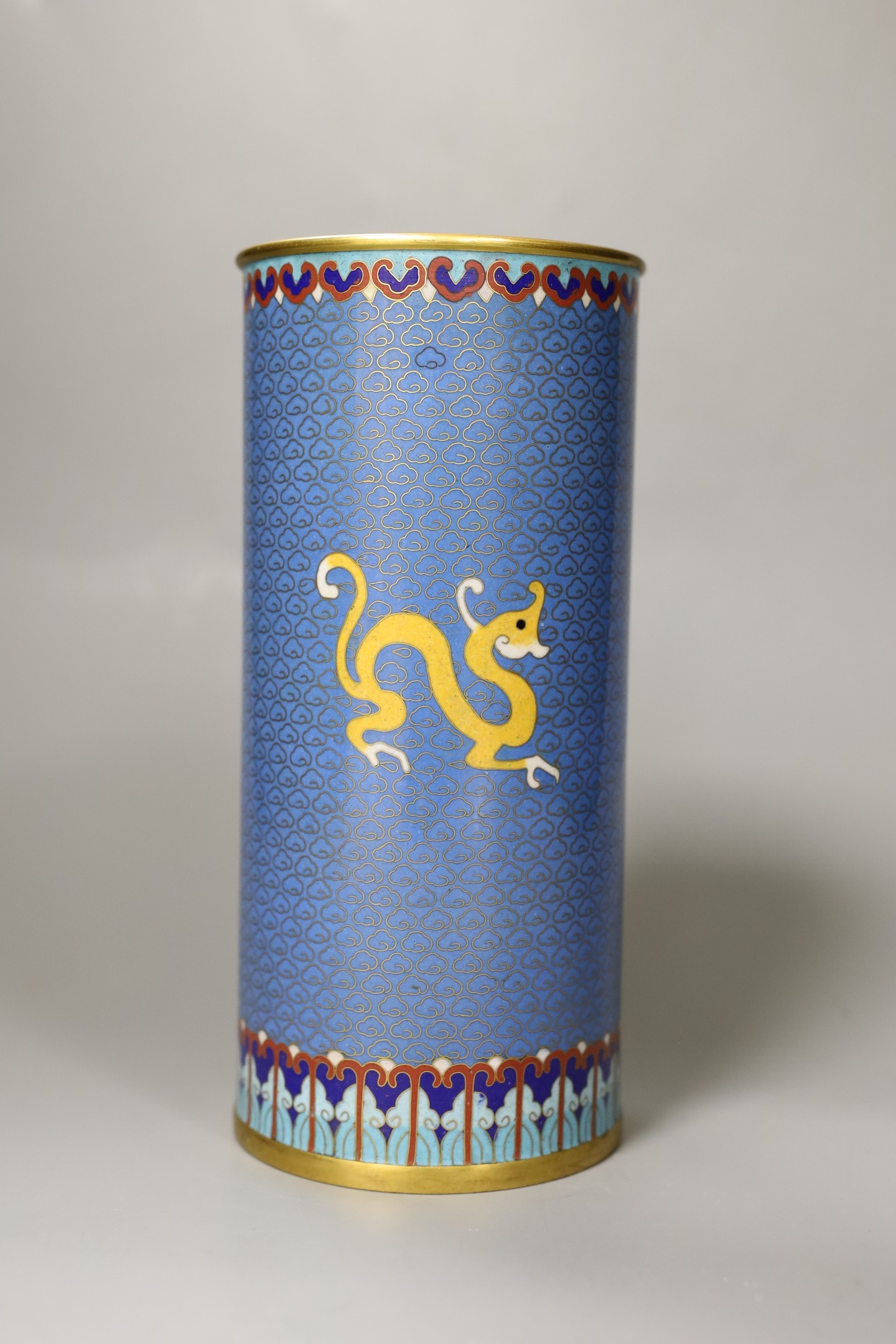 A Chinese cloisonné enamel sleeve vase, 21cm